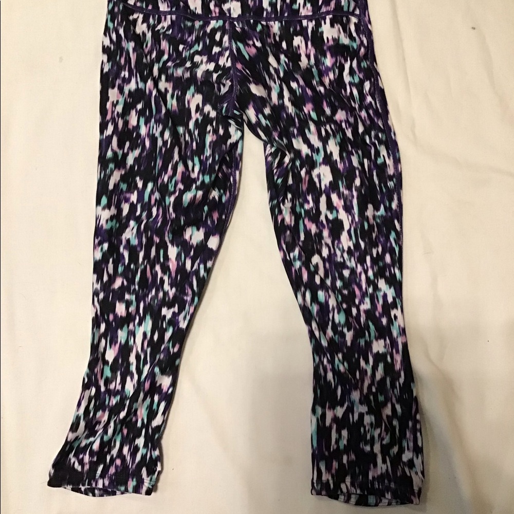 Womens Nike calf length Dri Fit Leggings